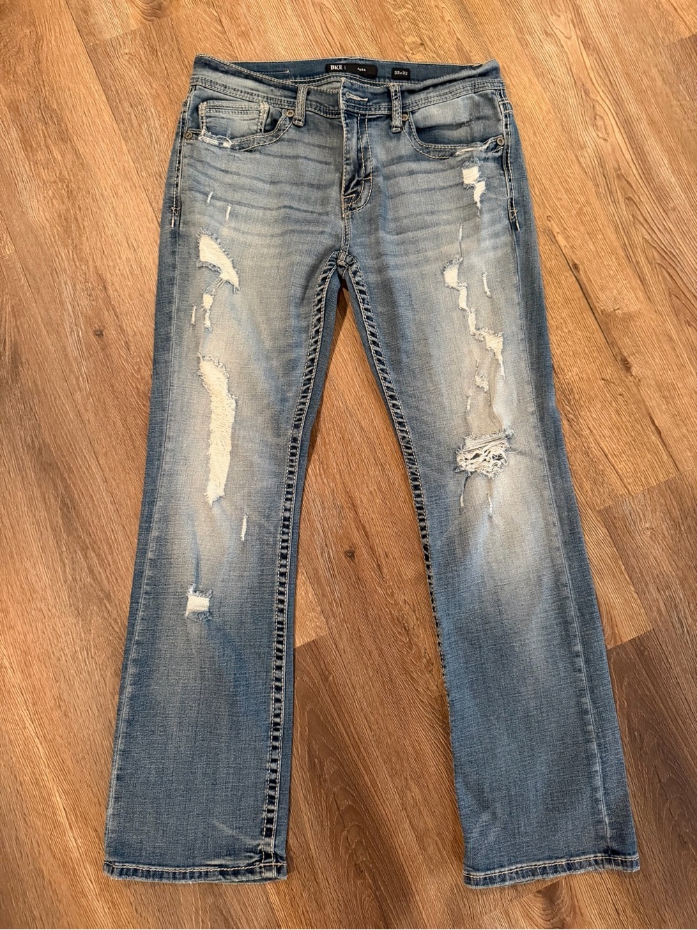 BKE MEN’S “Aiden” Distressed Light-Blue Jeans